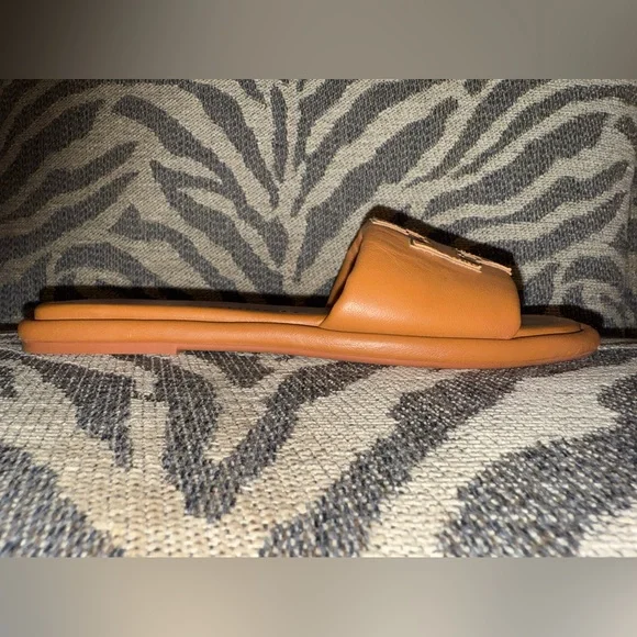 Tory Burch Tan Sport Leather Slides with Gold Detailing Double T size 7 - Picture 8 of 12